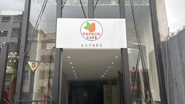 Papaya cafe