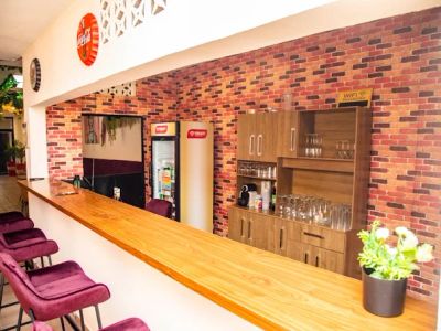 LOCAL GRILL - Photo 2